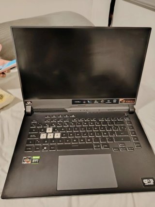 ASUS Laptop Negra 144Hz 8 Cores
