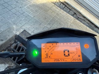 Keeway RKF 125cc Naked – 2021 | Negra y Amarilla