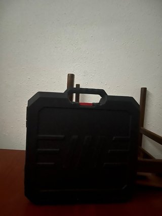 Hola gente quiero vender esta caja si le interesa