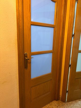 Puertas de madera abatibles y correderas