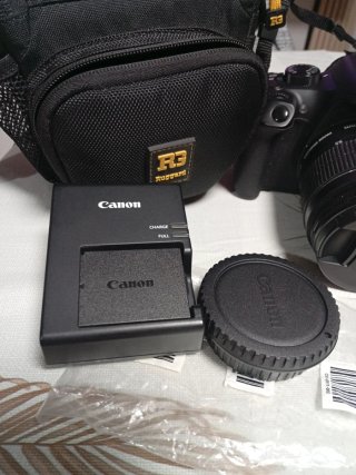 Cámara Canon EOS Negra + Accesorios