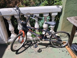 Bicicleta BMX Bomber