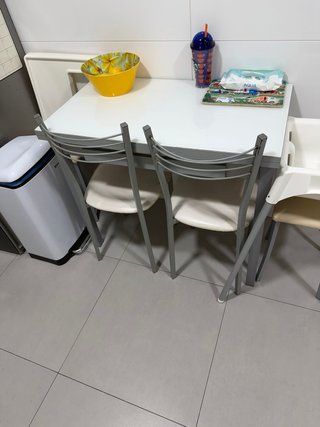 Mesa y 2 Sillas Cocina