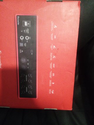 Focusrite Scarlett 18i8 Interfaz Audio Roja 3 gen.