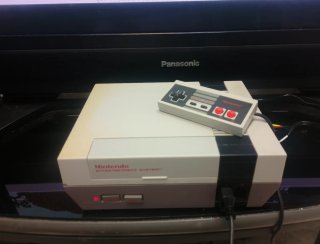 Nintendo NES PAL + mando