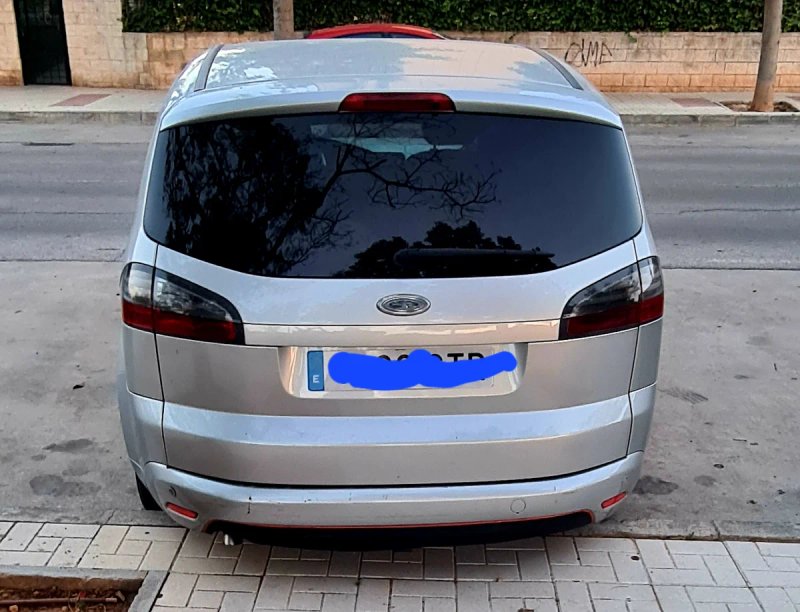 Ford S-MAX 2010 - foto 1