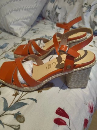 Sandalias Mimao Talla 38 Naranja.