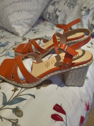 Sandalias Mimao Talla 38 Naranja.