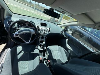 Ford Fiesta 1.4 gasolina 2010