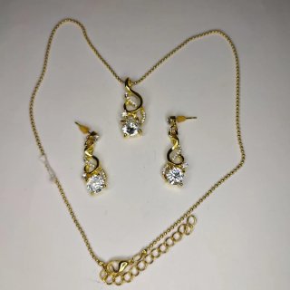 Conjunto collar y pendientes oro con circonitas