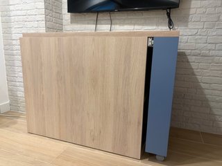 Mesa estudio extensible madera y azul