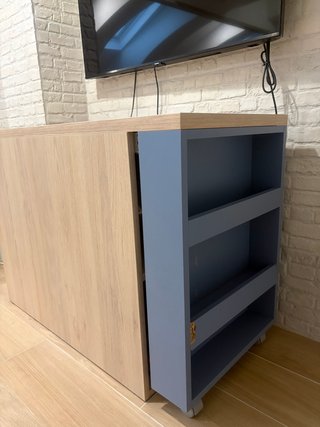 Mesa estudio extensible madera y azul