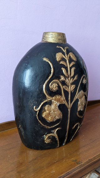 Jarrón de cerámica pintado