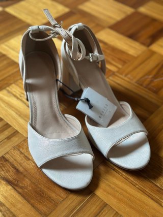 Sandalias Mohito Beige Tacon Bloque