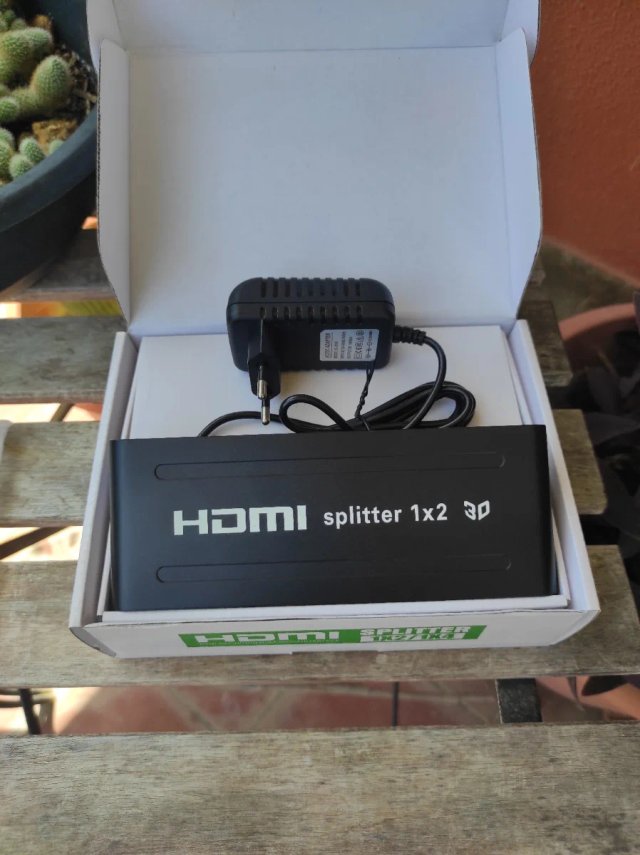 Splitter HDMI de dos y cuatro puertos para elegir.