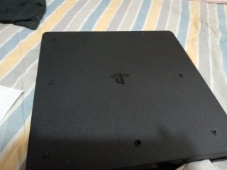 PlayStation 4 Slim Negra