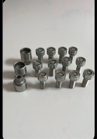 TORNILLOS ANTIRROBO SEAT VW GOLF AUDI VW T4T5 T6.1