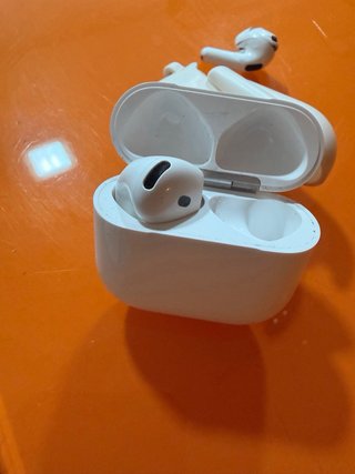 Apple AirPods 4 ANC Izquierdo + Estuche Carga