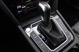 Volkswagen PASSAT 1.4 HYBRID 218 GTE EXECUTIVE (2023)