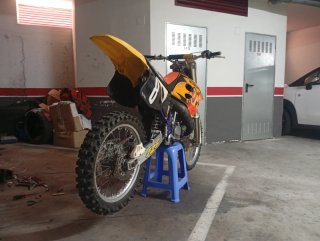 Suzuki RM 125 Motocross