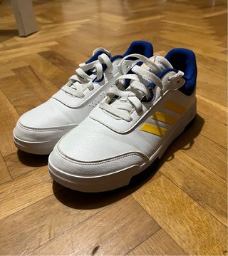 Zapatillas deportivas Adidas blancas y azules