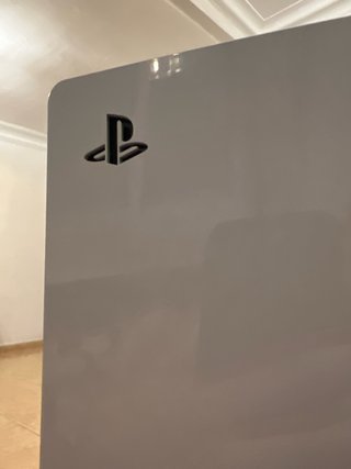 PS5 Slim Blanca Casi Nueva + Mando