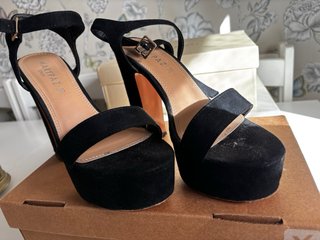 Zapatos de tacón Marypaz negros talla 38