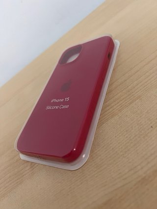 Funda iPhone 15 Rosa Roja