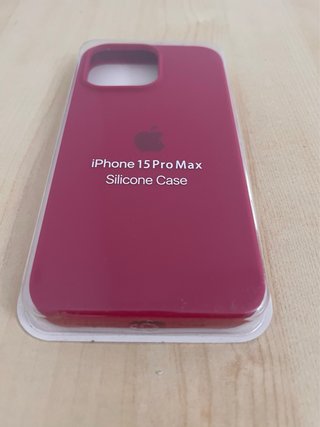 Funda iPhone 15 Rosa Roja