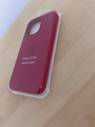 Funda iPhone 15 Rosa Roja