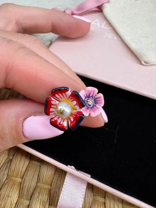 Anillo Les Néréides Flores Rojo y Rosa
