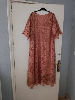 Vestidos verde y rosa palo de encaje los dos 40€