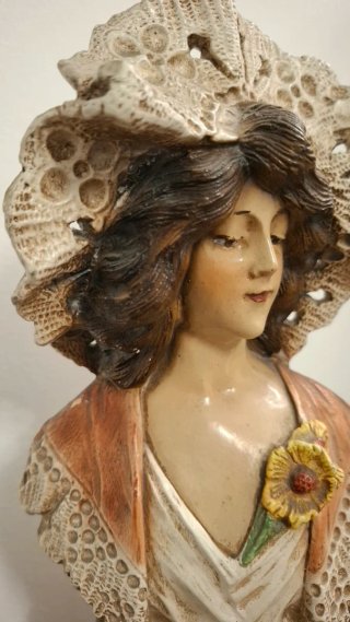 Busto doncella escayola A. Cipriani
