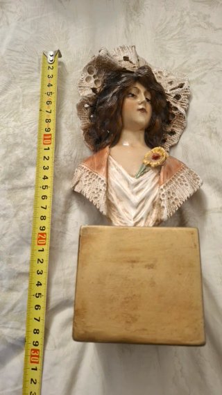 Busto doncella escayola A. Cipriani