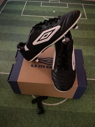 Umbro Speciali SG 2001 Botas Fútbol Talla 39.5