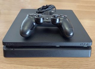 PS4 Slim 1TB Negra