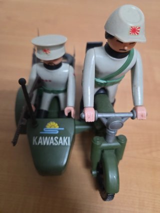 Airgamboys Moto con Sidecar Militar Japoneses