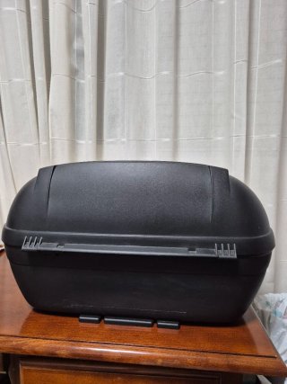 Baúl Moto SHAD Negro/Plata