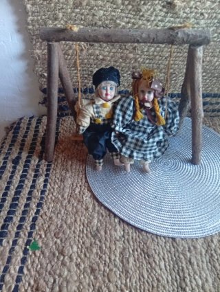 Muñeca antigua tela y porcelana