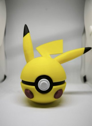 Poké Ball Pikachu + Soporte Cartas 3 D