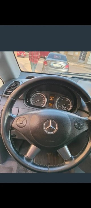 Mercedes-Benz Vito 2012