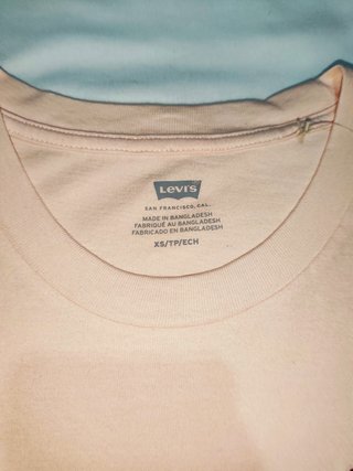 Camiseta / T-Shirt Levi's Rosa Pastel – Talla XS