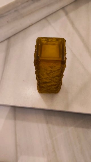 Jarrón vintage de cristal ámbar