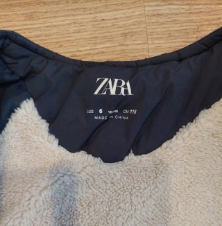 Abrigo acolchado azul marino Zara
