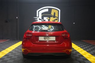 Mercedes-Benz Clase A 180 AMG Line 90 kW (122 CV)