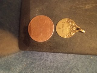Medalla Virgen María Oro