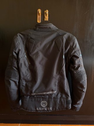 Chaqueta moto Armure negra