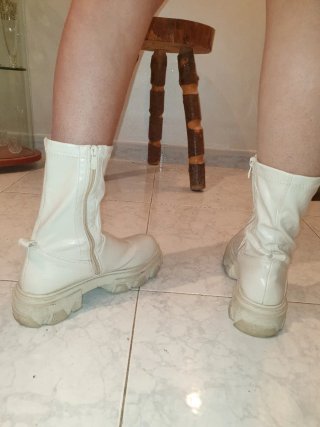 Stivali bianchi con zip