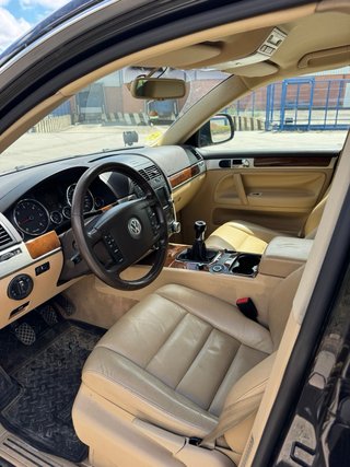Volkswagen Touareg 3.0 TDI V6 - MANUAL -