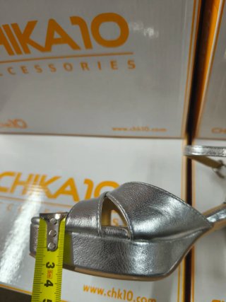 Sandalias Chika10 Plataforma Tacón Plata